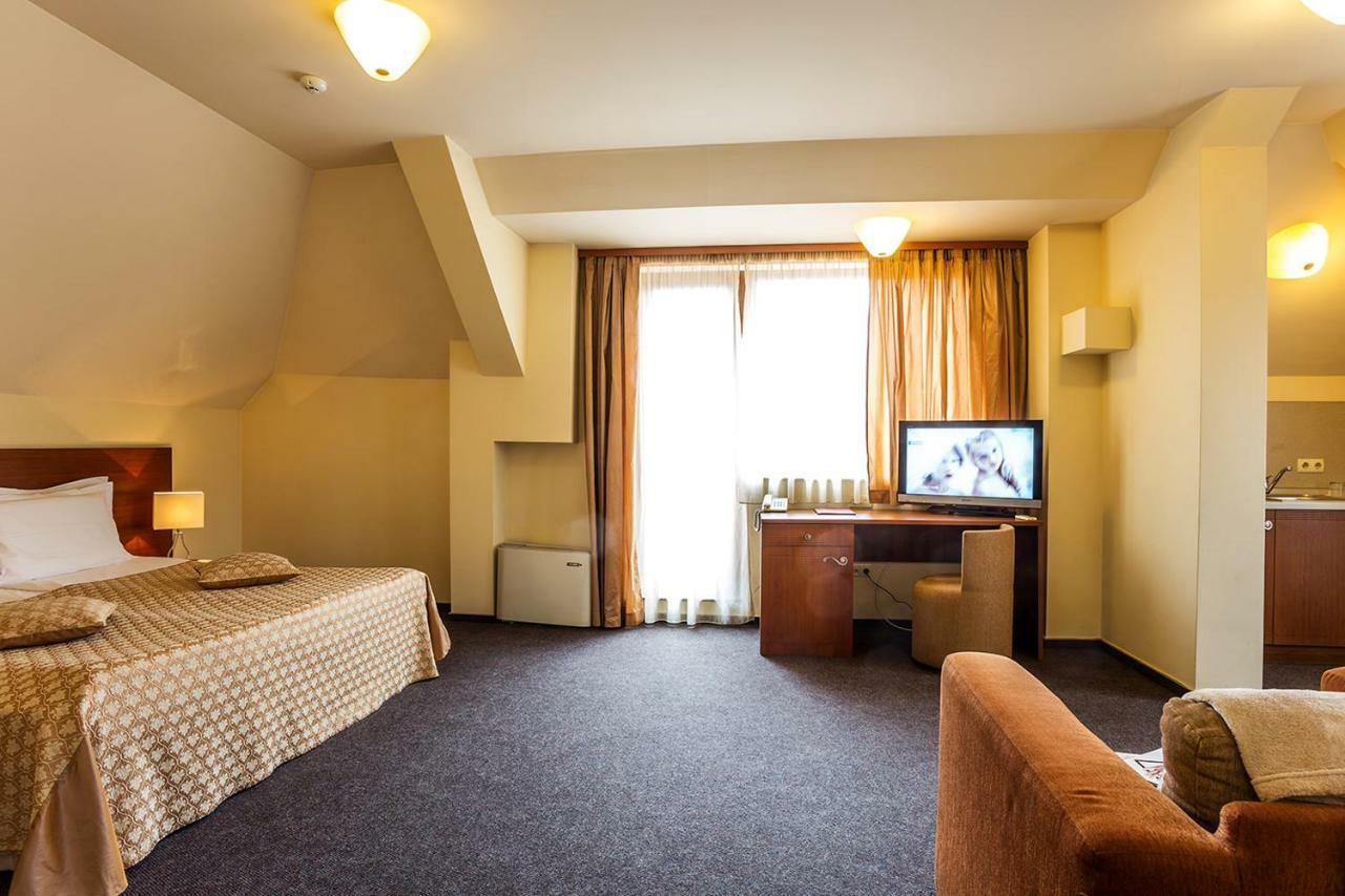 Sofia Place Hotel By Hmg Ngoại thất bức ảnh
