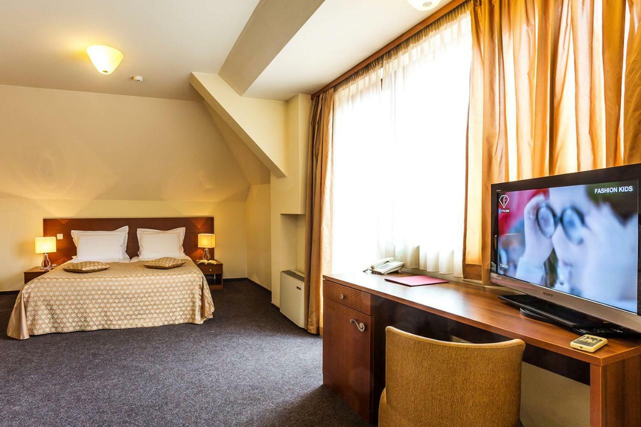 Sofia Place Hotel By Hmg Ngoại thất bức ảnh