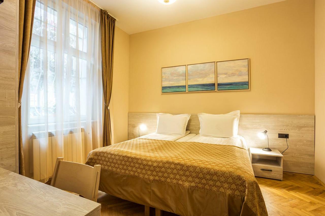 Sofia Place Hotel By Hmg Ngoại thất bức ảnh