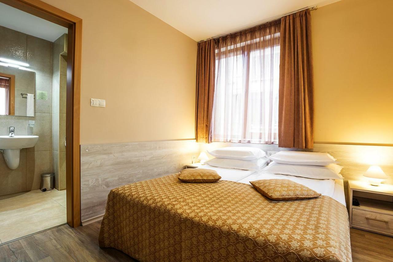 Sofia Place Hotel By Hmg Ngoại thất bức ảnh