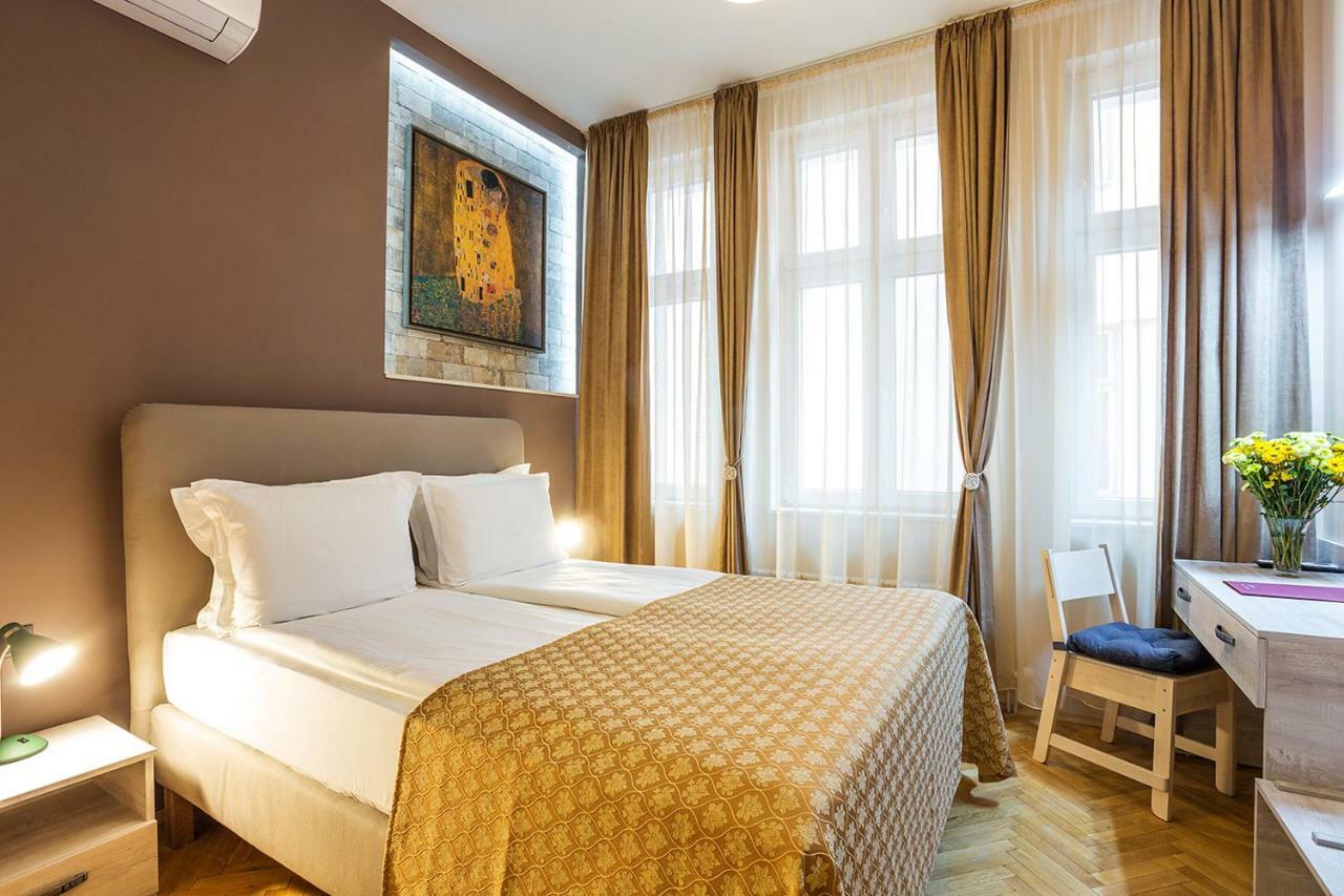 Sofia Place Hotel By Hmg Ngoại thất bức ảnh